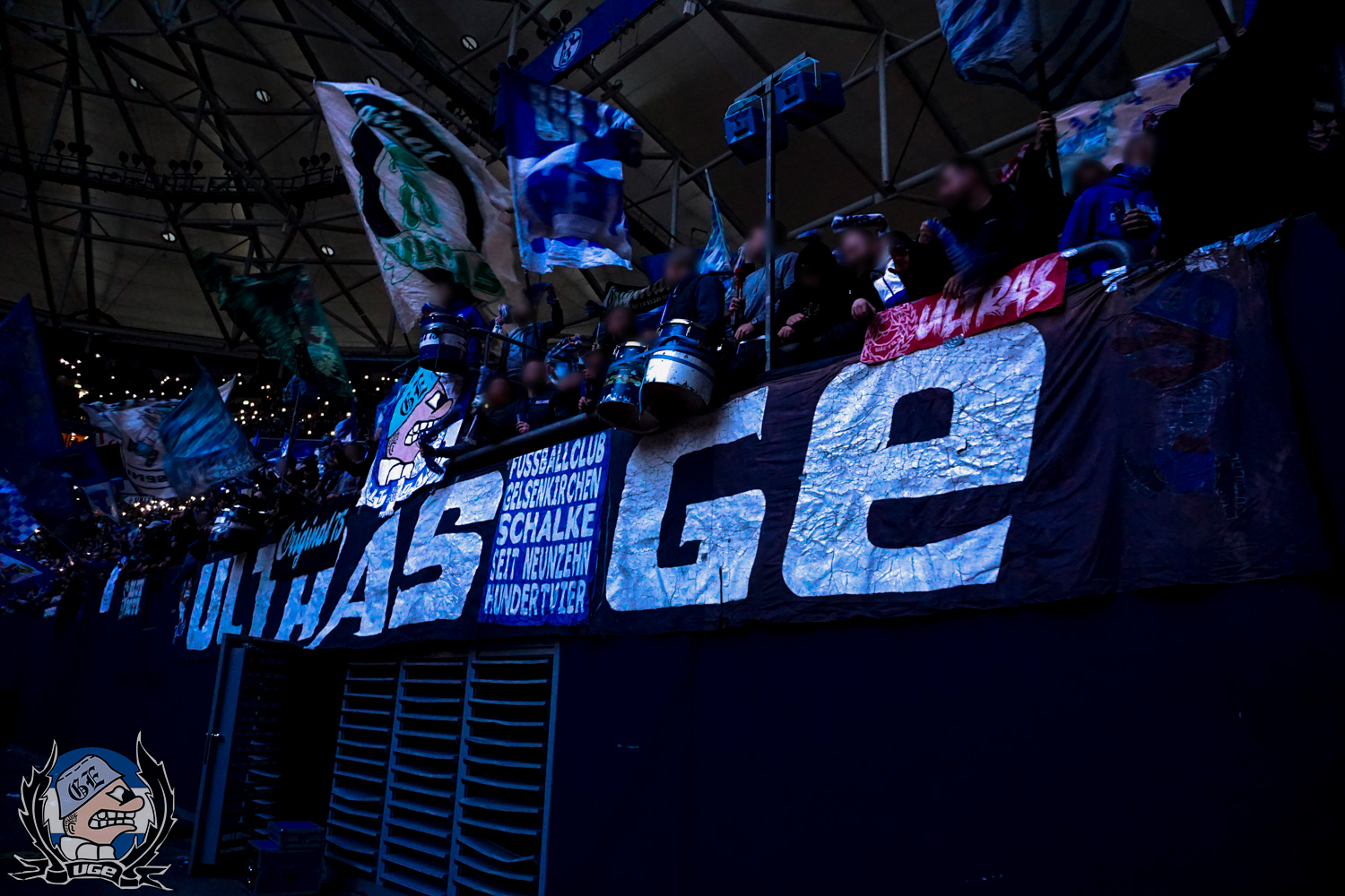 002_WEB_schalke_pauli_h_20240103_ss_23_bl-01